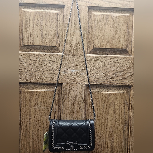 Badgley Mischka Black Quilted Chain Strap Crossbody Handbag NWT - Picture 4 of 14